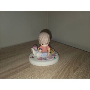 Precious Moments Figurine 830003 "With All My Heart" 2008 4" Crayola Figure